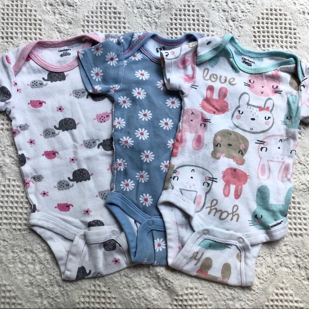 Gerber 0-3 Month Onesie Set